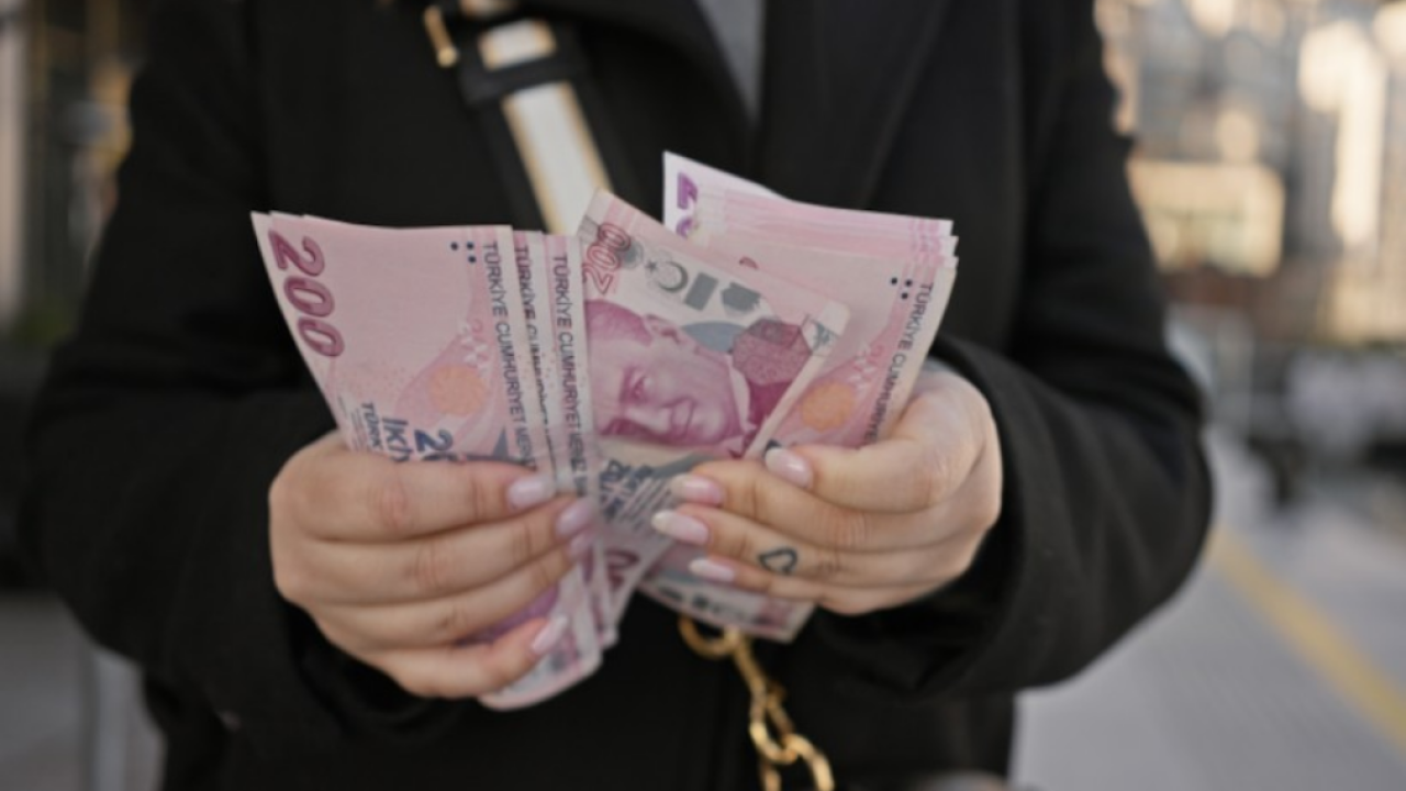 Asgari ücret ve emekli maaşı için rakamlar netleşiyor!