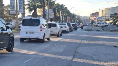 Bodrum’da yeni yıl trafiği: "Uzun araç kuyrukları oluştu"