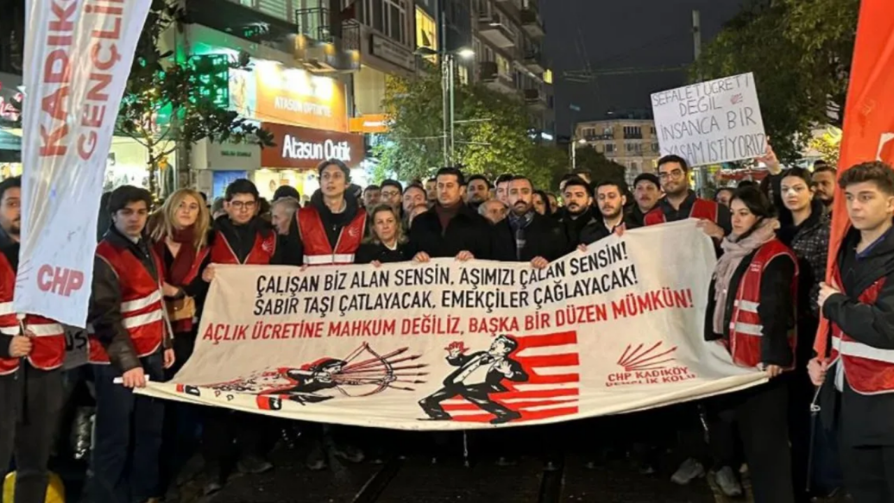 CHP Gençlik'ten asgari ücret protestosu: 1 gözaltı