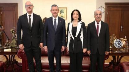 DEM Parti İmralı Heyeti, CHP Genel Merkezi’nde