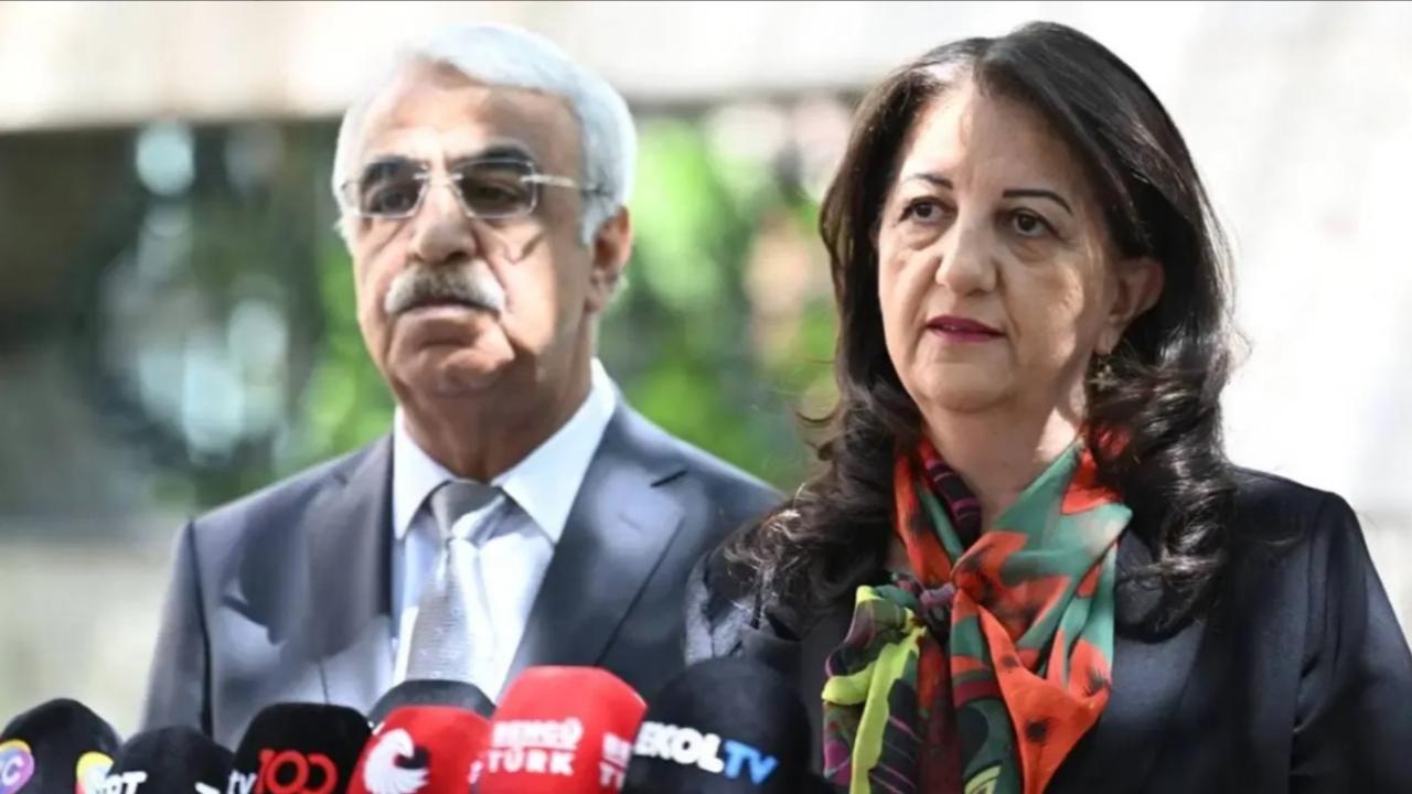 DEM Parti İmralı heyeti üyeleri Pervin Buldan, Mithat Sancar ve Faik Özgür Erol yarın DEVA Partisi Genel Başkanı Ali Babacan ile MHP Genel Başkanı Devlet Bahçeli&#039;yi ziyaret edecek.