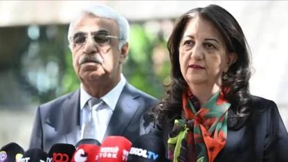 DEM Parti İmralı heyeti üyeleri Pervin Buldan, Mithat Sancar ve Faik Özgür Erol yarın DEVA Partisi Genel Başkanı Ali Babacan ile MHP Genel Başkanı Devlet Bahçeli'yi ziyaret edecek.