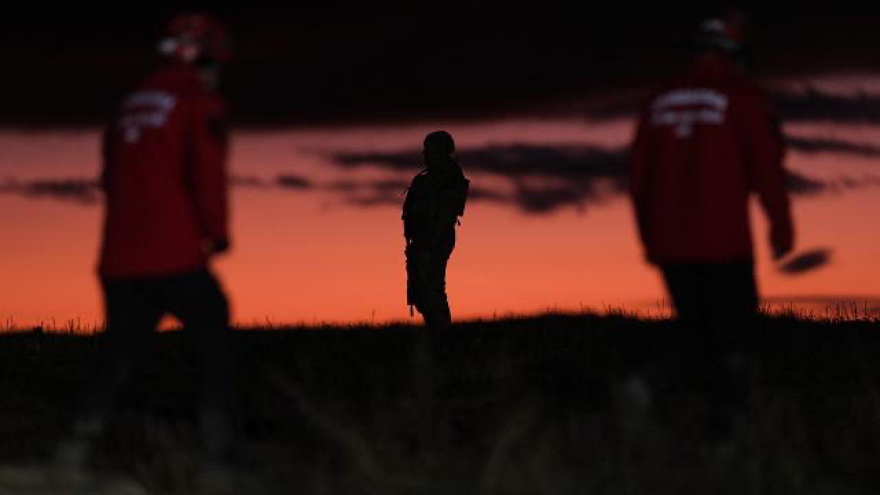 Düşen uçağın enkazındaki arama çalışmaları gün ağarınca hızland