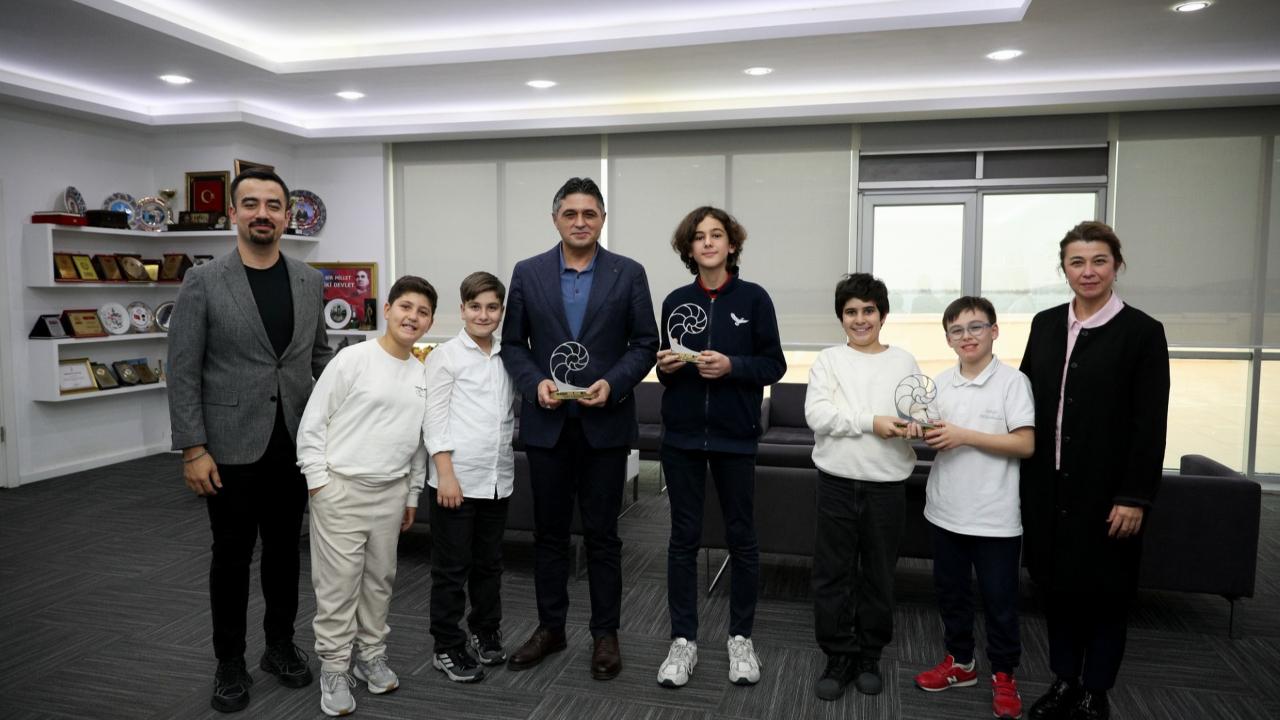 Fibonacci Robot Olimpiyatlarında Aliağa’dan 3 Dünya Birincisi