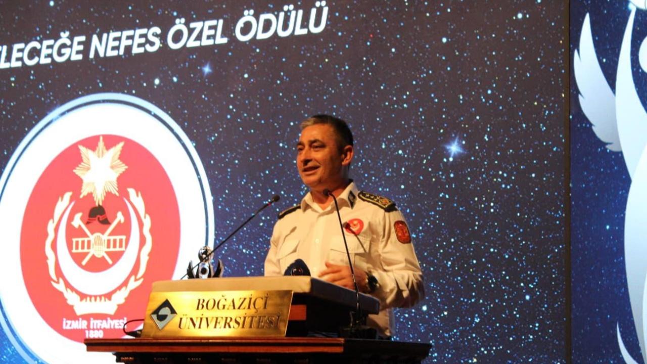 İzmir İtfaiyesi’ne “Geleceğe Nefes Özel Ödülü”