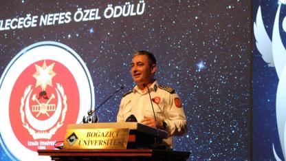 İzmir İtfaiyesi’ne “Geleceğe Nefes Özel Ödülü”
