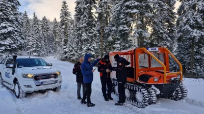 Kar keyfini yaşamak isteyen 11 kişi karda mahsur kaldı