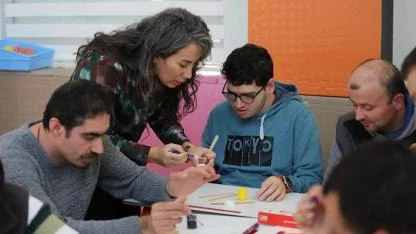 Menderes’in Engelsiz Evi Engelli Bireylere Destek Oluyor