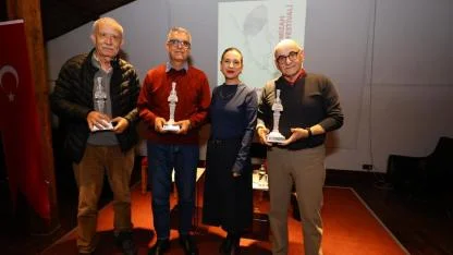 Mizah Nefes Aldırır: 9. İzmir Mizah Festivali panellerle devam etti