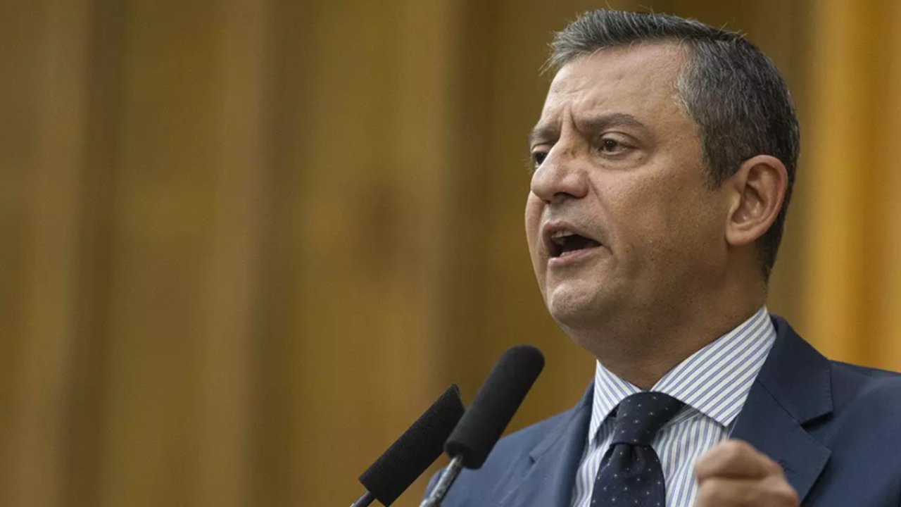 Özgür Özel'in 'cemevi' çıkışına AK Parti'den sert tepki: "Böyle çirkin yakıştırmaları nefret söylemi sayarız ve kökten reddederiz"