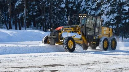 Yoğun kar nedeniyle 1117 yol ulaşıma kapandı