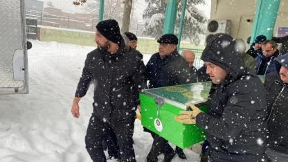 Dağkapı Meydanı’nın Hafızası Berber Ahmet Özgüç Hayatını Kaybetti