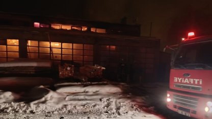 Erciş’te iş yeri yangını
