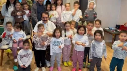 İbrahim Tatlıses, kırmızı bültenle aranan firariyi ziyaret etti! 20 çocuğu ile poz verdi