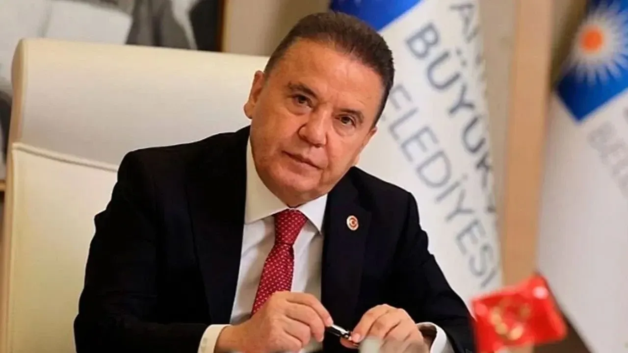 Muhittin Böcek yeniden hastaneye kaldırıldı