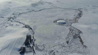 Termometreler eksi 21’i gösterdi, Hafik Gölü tamamen dondu