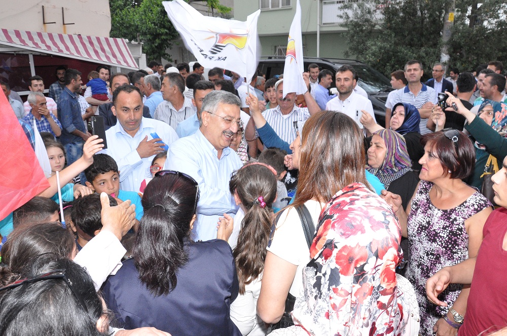 Necip Nasır: "İzmir sevdasıyla, İzmir’e hizmet için yola çıktım"