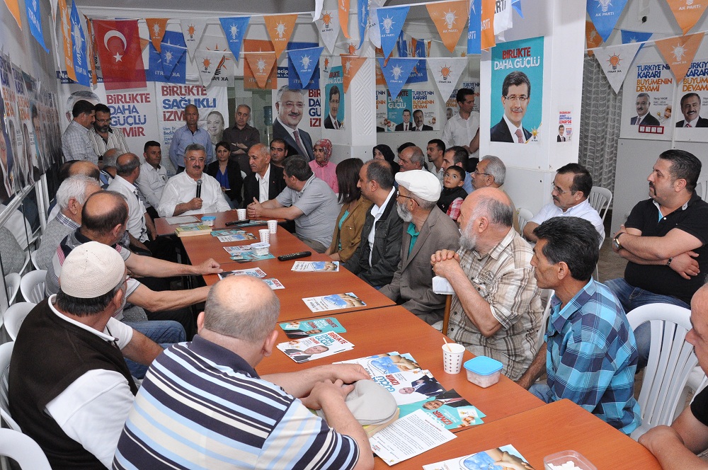 Necip Nasır, 2 İlçede 6 Seçim Ofisini Gezdi