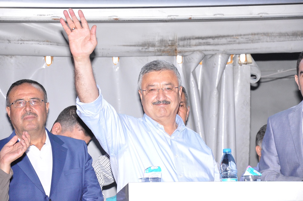 Necip Nasır’a 300 Kişilik Sürpriz