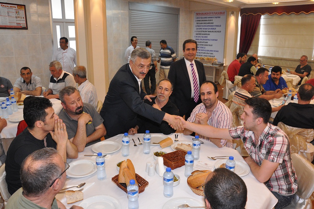 Necip Nasır: “Ben Değil, Biz Olalım”