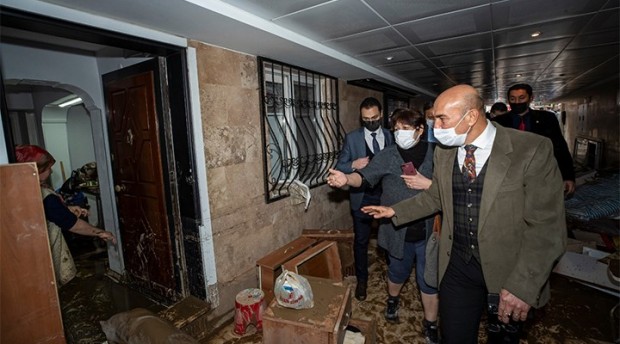 Başkan Soyer Salih Erkek ile Erkekçe programının canlı yayın konuğu oldu: "Teleferiğe Birlikte Bineceğiz"