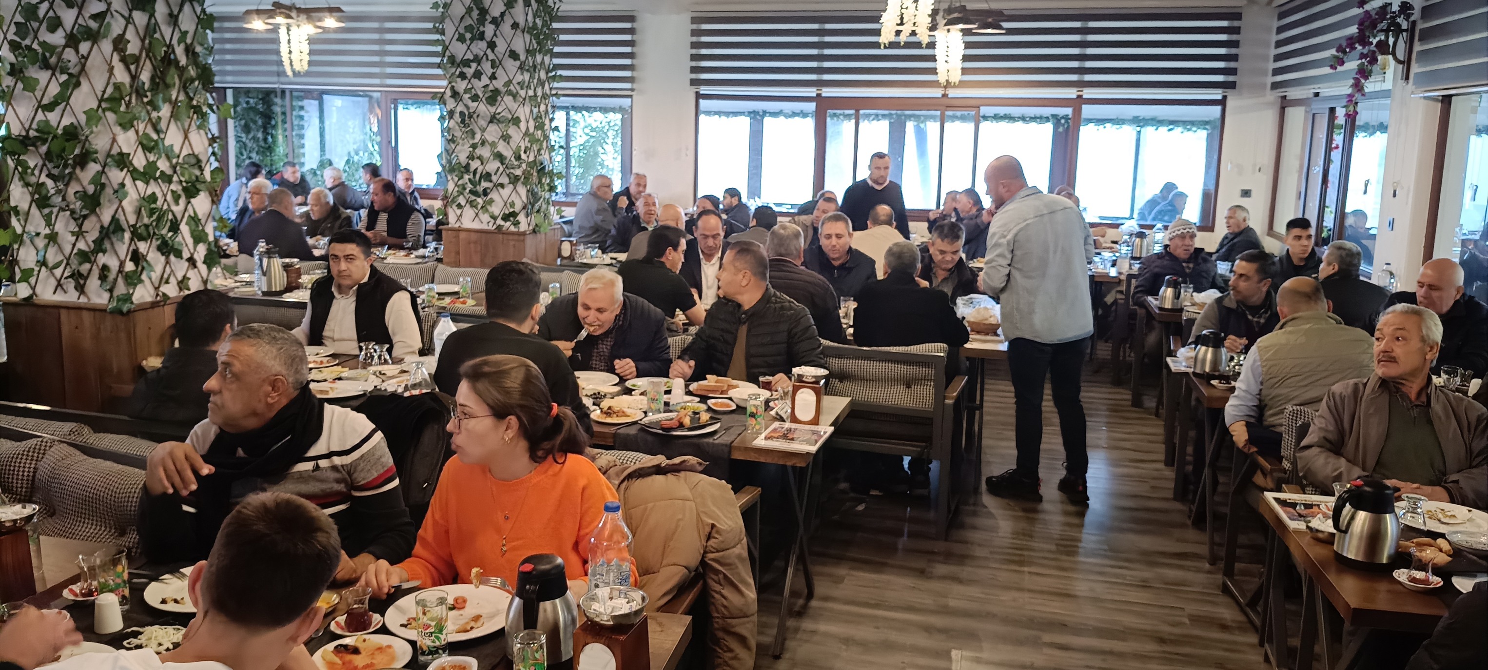 Erkan Özkan: Menderes’te esnaf da var, irade de var, birlik de var