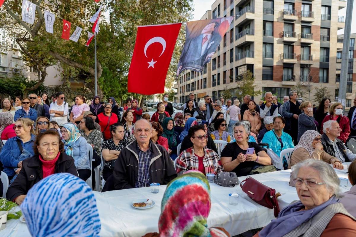 Bayraklı’nın yeni sosyal yaşam alanı: “Bahar Evi” açıldı