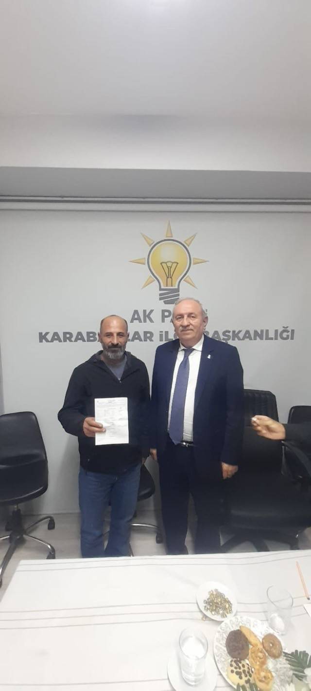 AK Parti Karabağlar’da Yeni Üyelere Rozet Töreni