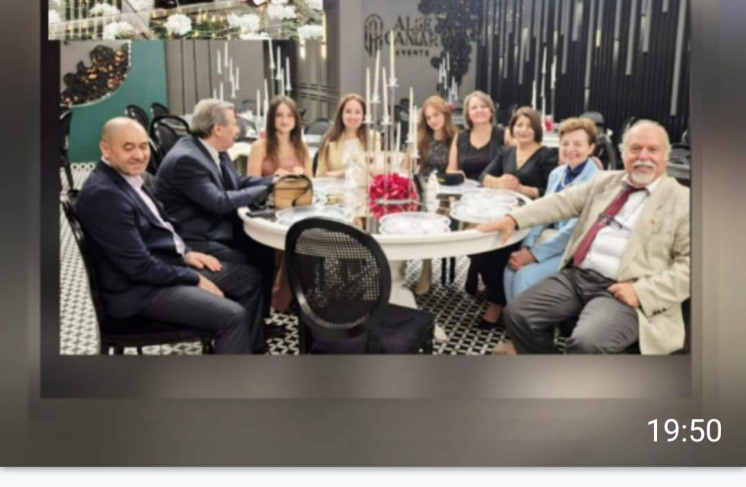 Genç Çift Mutluluğa İlk Adımı Attı: Berk Şahin ve Gül Erkol Nişanlandı