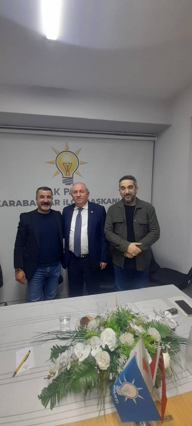 AK Parti Karabağlar’da Yeni Üyelere Rozet Töreni