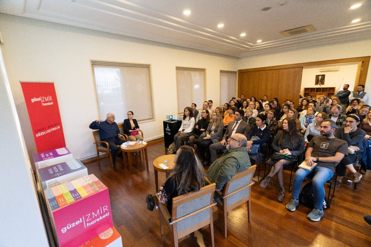 Şato’da kamusal mekân söyleşileri başladı; İzmir’in dünü bugünü yarını konuşuldu