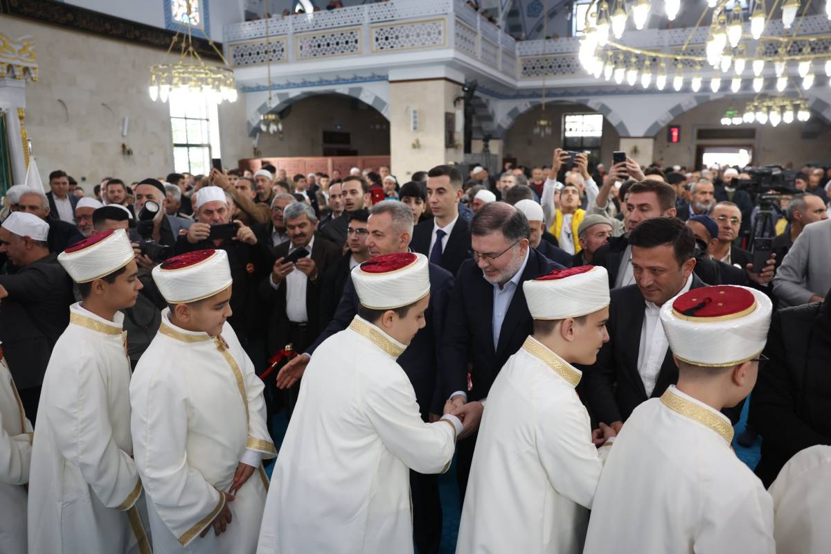 Bilal Saygılı, Kestanepazarı 2025 Hafızlık İcazet Merasimi’ne katıldı