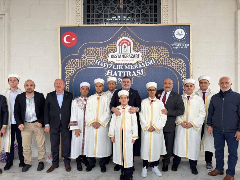 Bilal Saygılı, Kestanepazarı 2025 Hafızlık İcazet Merasimi’ne katıldı