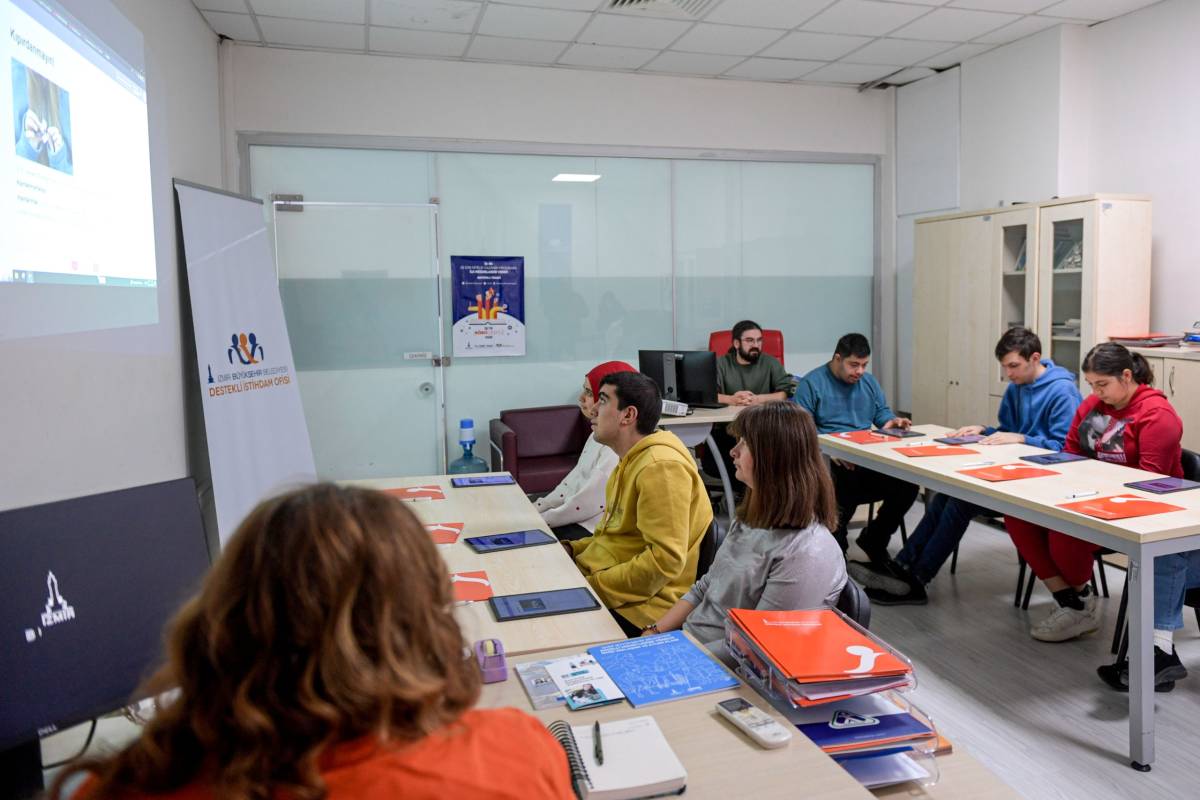 Türkiye’nin ilk Destekli İstihdam Ofisi, 53 engelliyi iş gücüne kattı