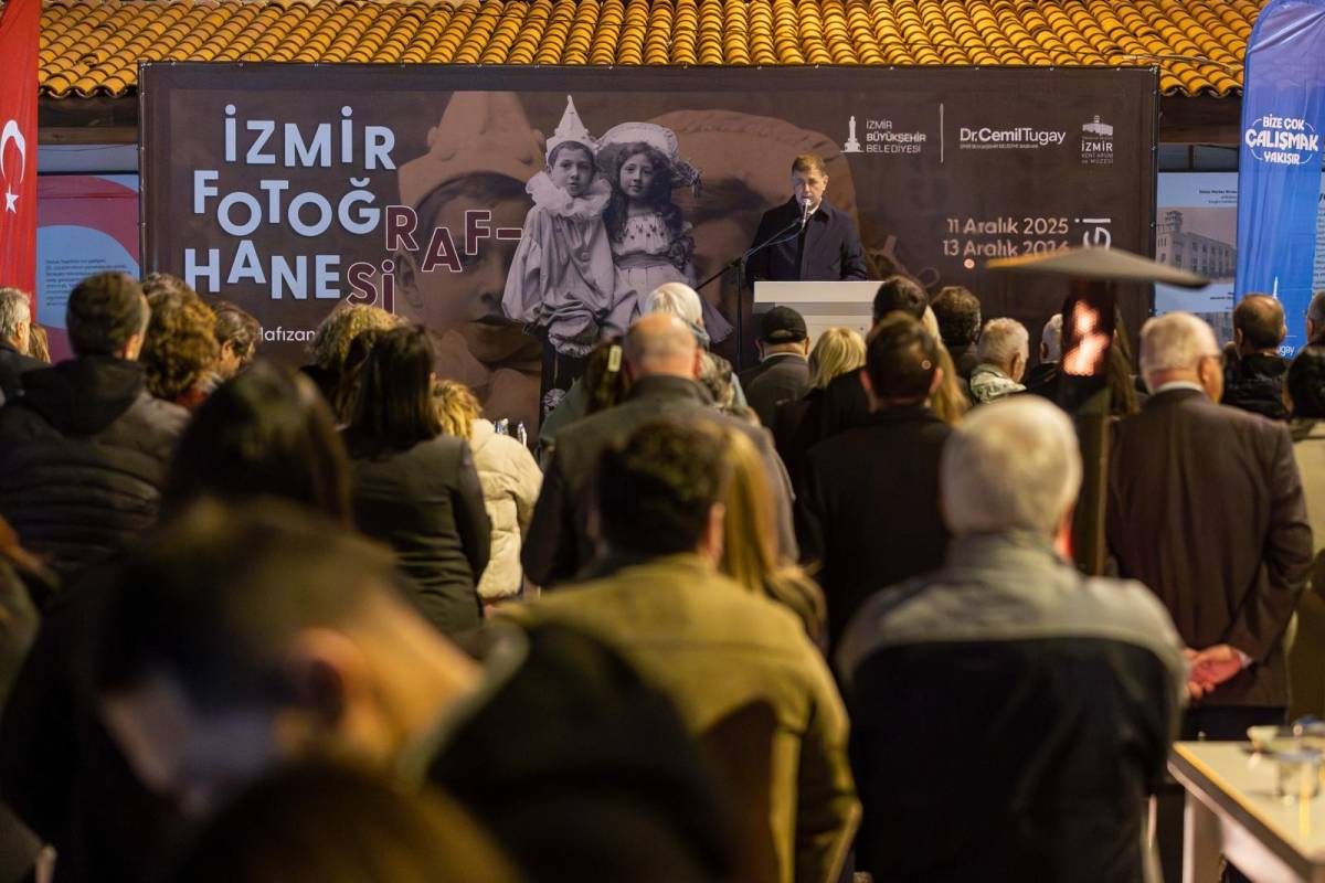 İzmir’in fotoğraf tarihine ışık tutacak sergi açıldı
