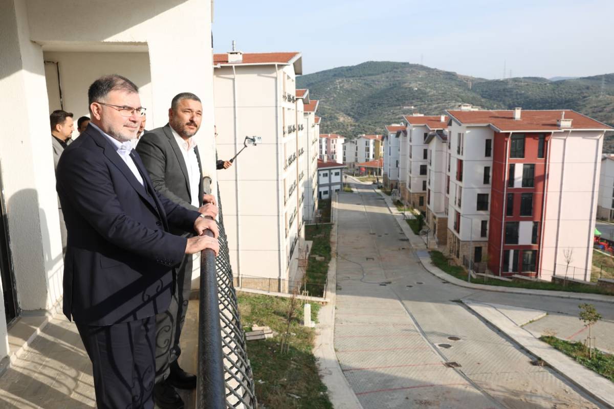 AK Partili Bayraklı'dan, CHP ilçe Başkanı Onbaşıoğlu'na yatırım yanıtı!