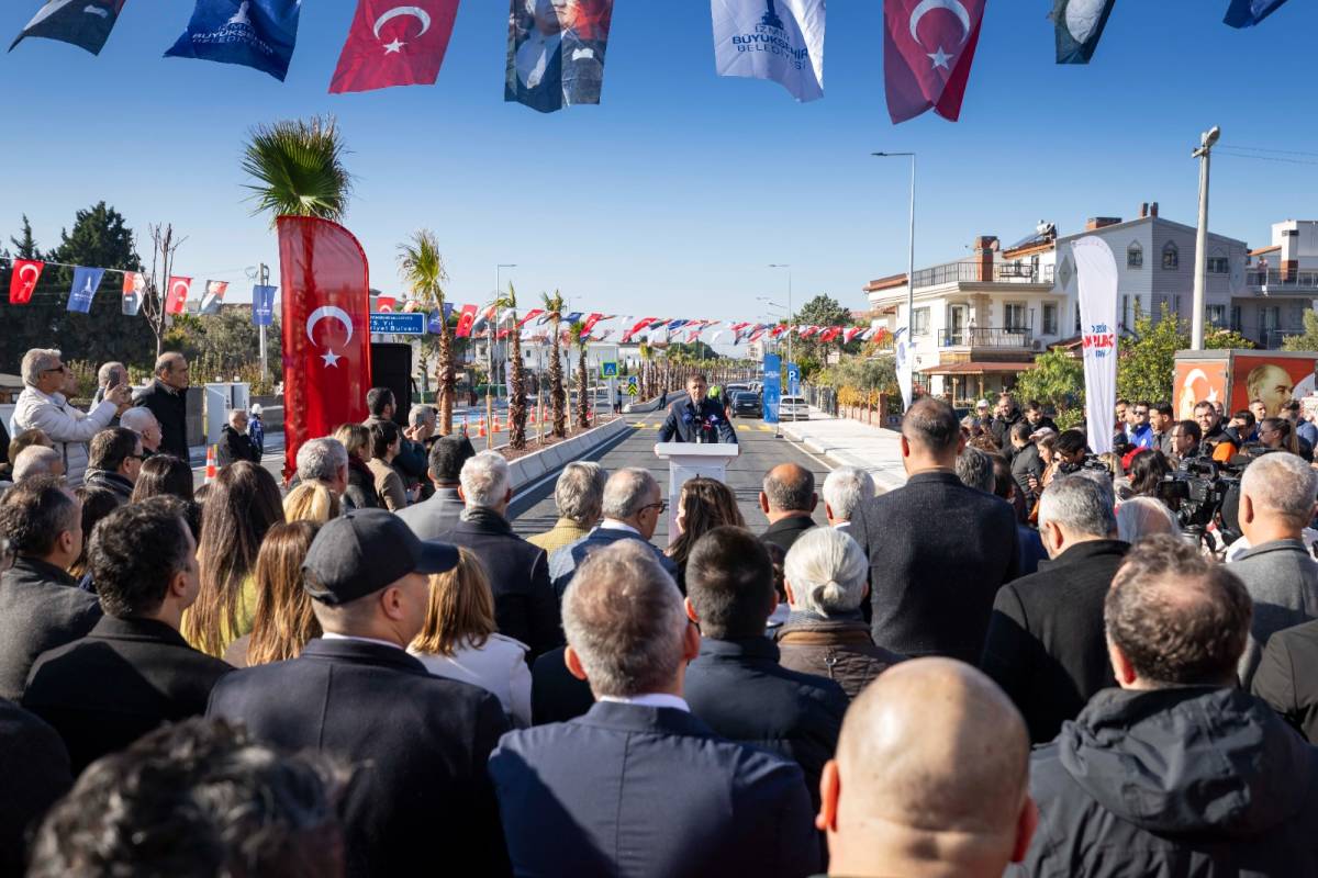 75. Yıl Cumhuriyet Bulvarı’nın ilk etabı açıldı Başkan Tugay: İzmir’e çok çalışmak yakışır