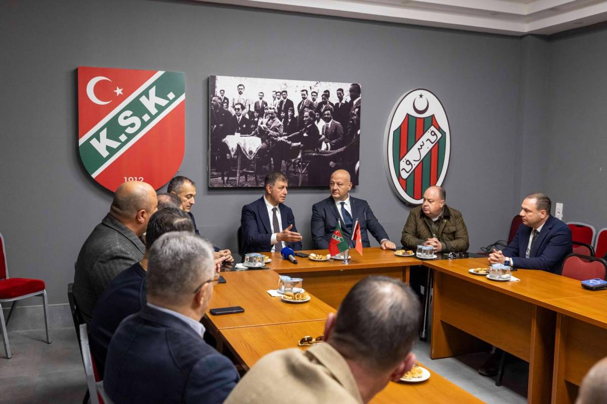 Başkan Tugay’dan iki efsaneye ziyaret