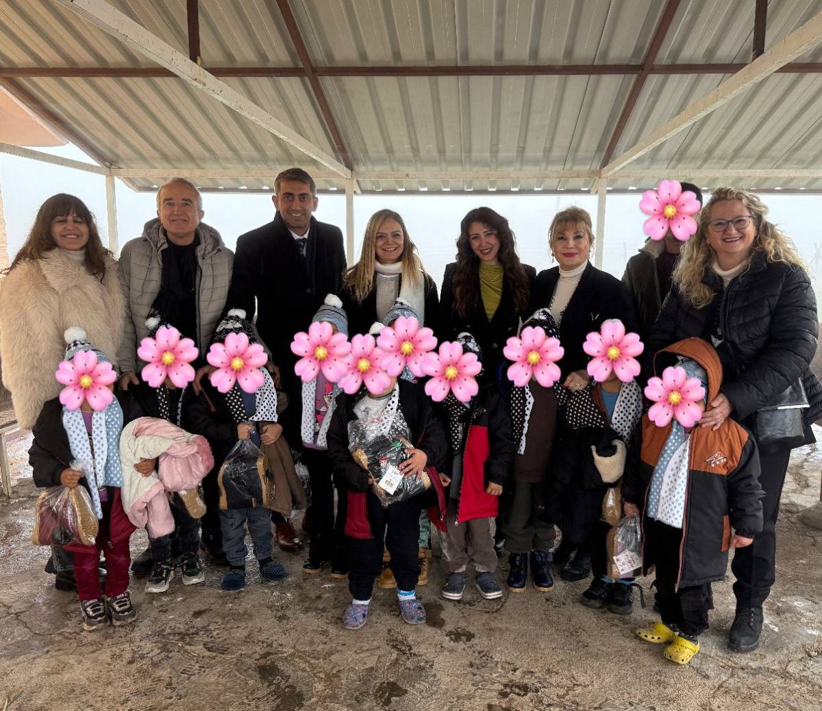 Artemis Lions Kulübü, Minik Yüreklerin  Kışını Bahara Çevirdi