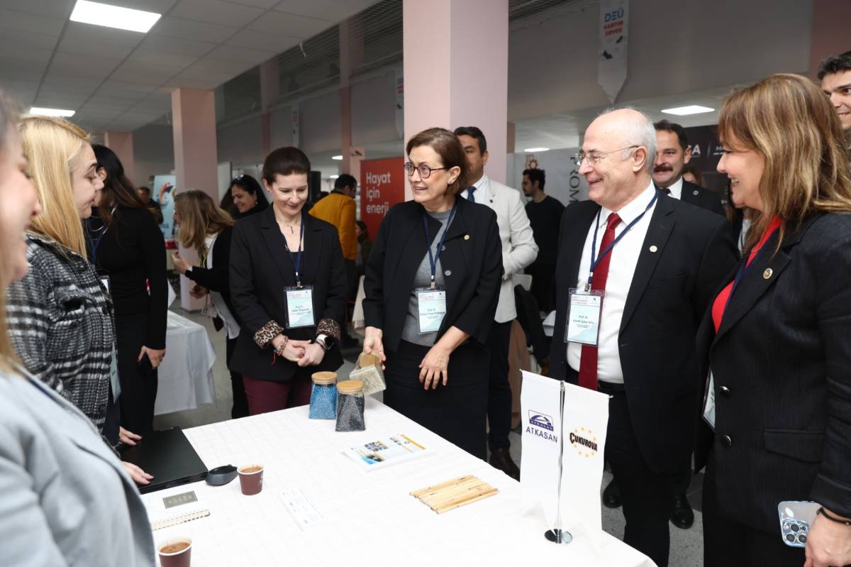 50 Firma Temsilcisi Deü'lü Öğrencilerle Buluştu