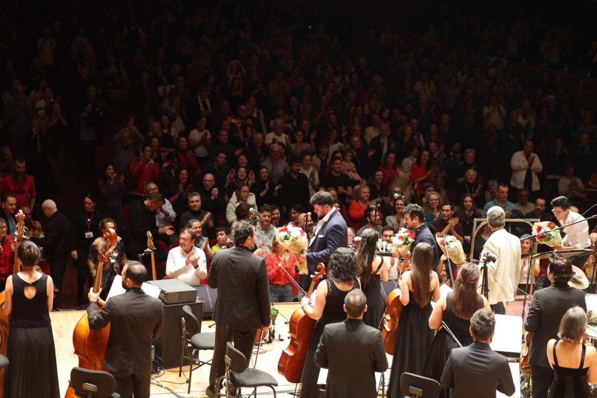 İzmir Oda Orkestrası Latin müzikleriyle dans ettirdi