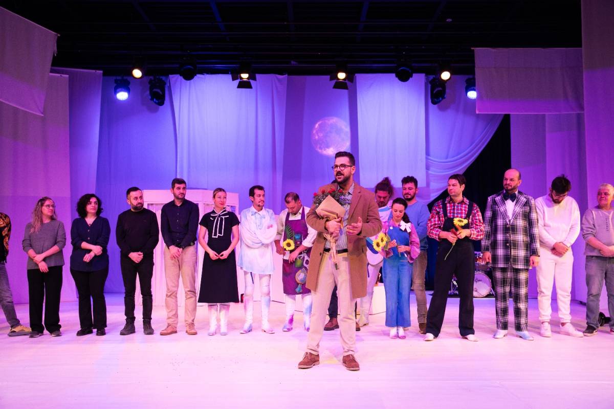 Don Kişot, İzBBŞT sahnesinde kapalı gişe prömiyer yaptı