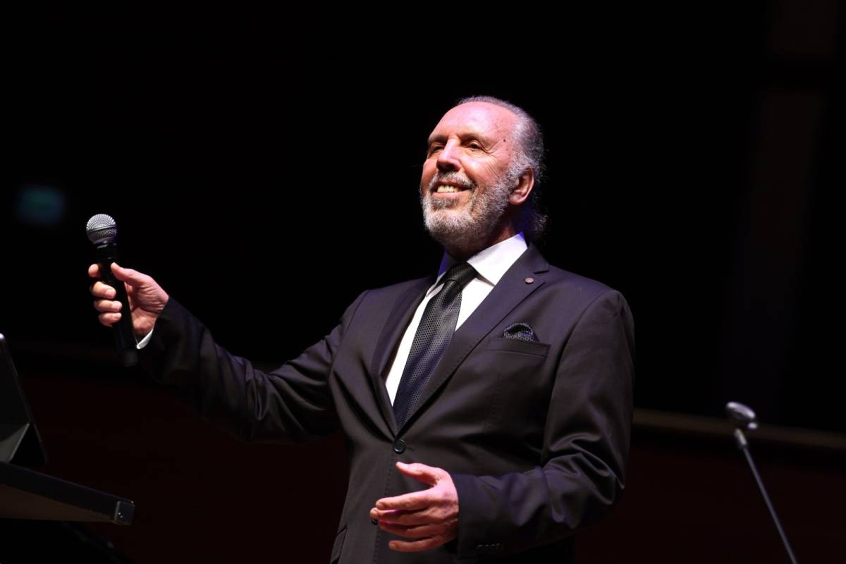 Fatih Erkoç söyledi İzmirliler eşlik etti