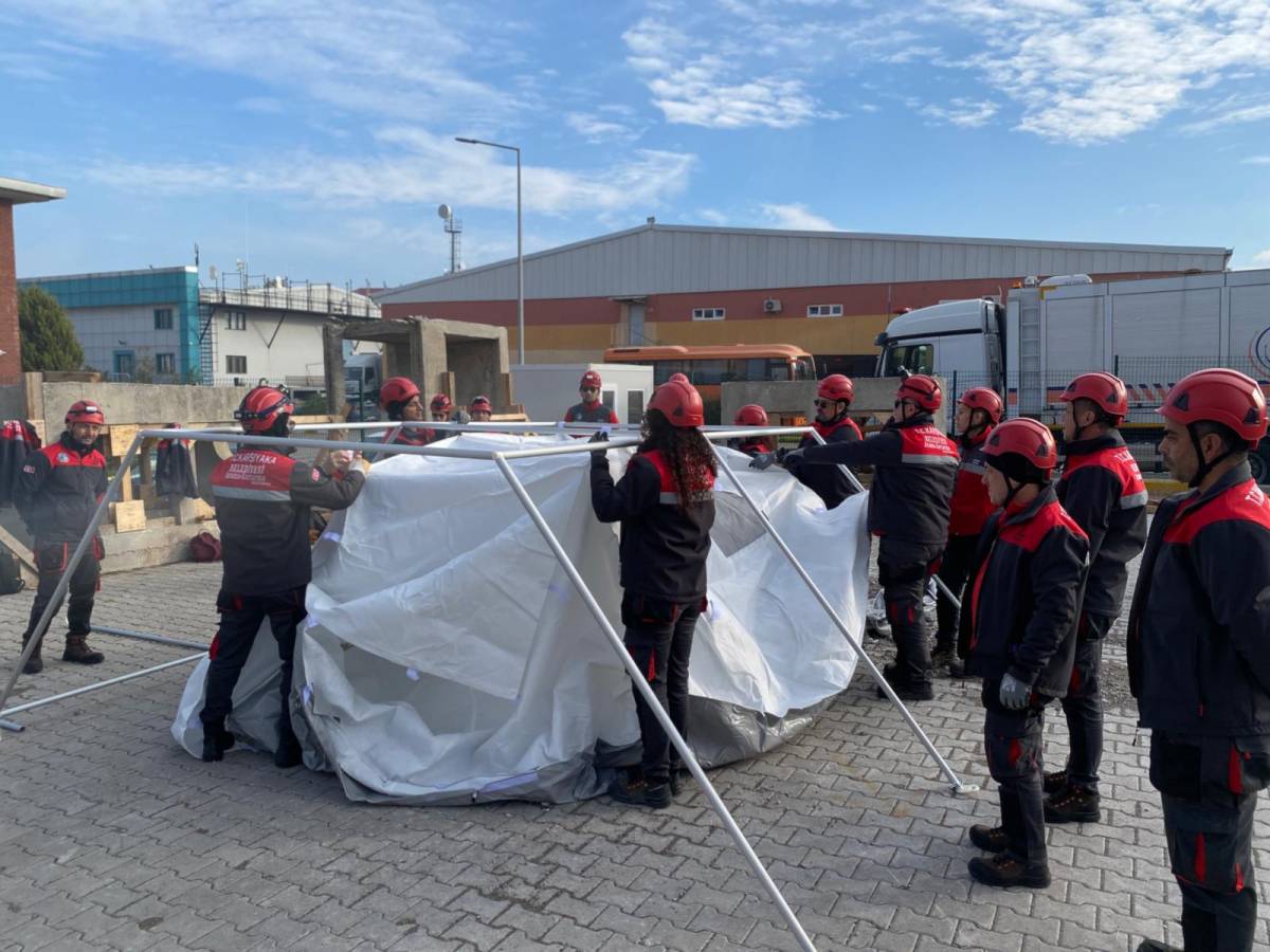 Karşıyaka’nın Arama Kurtarma Ekibi eğitimlerini tamamladı