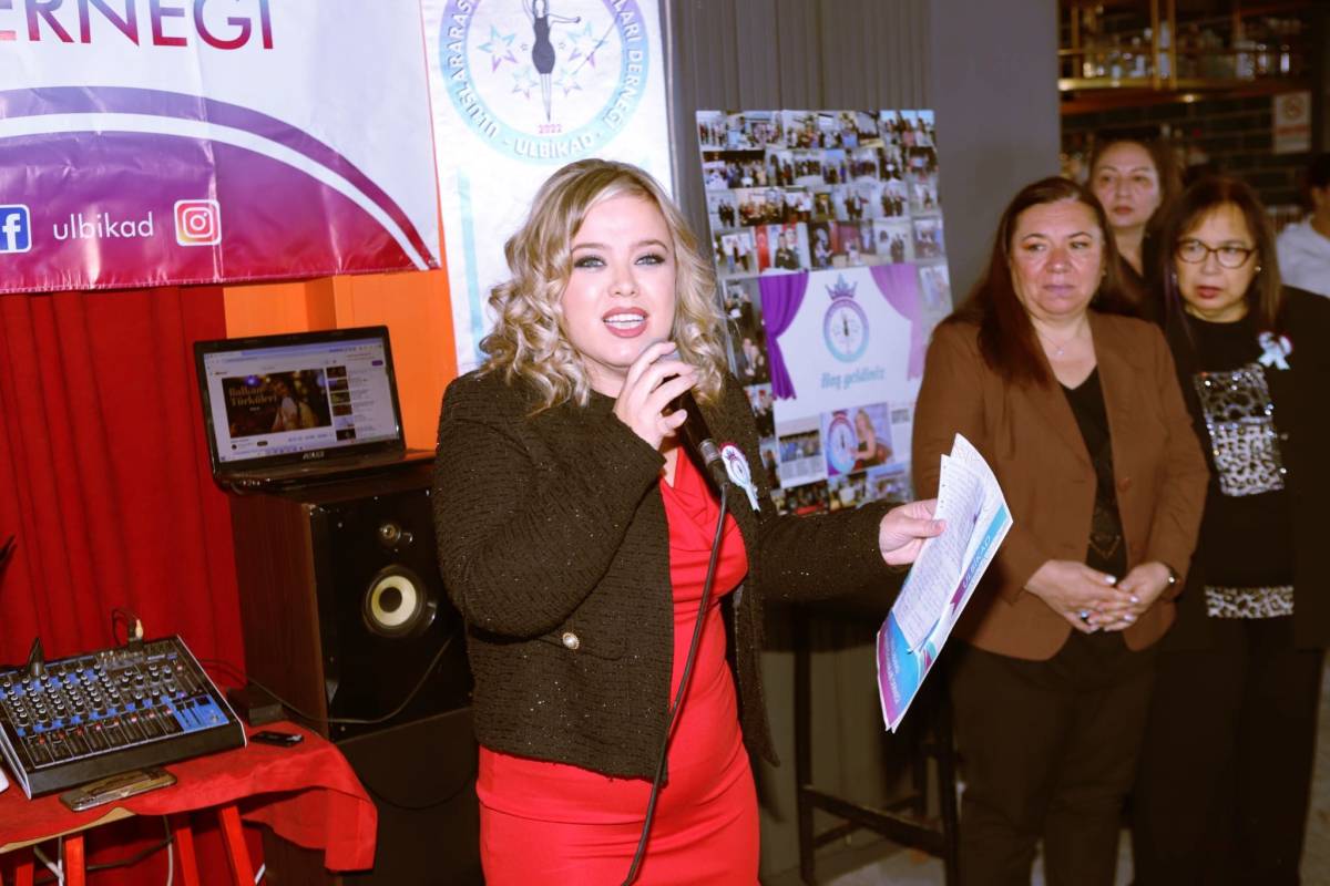 ULBİKAD Üçüncü Yılını İzmir Kordon’da Dayanışma ve Dostlukla Kutladı