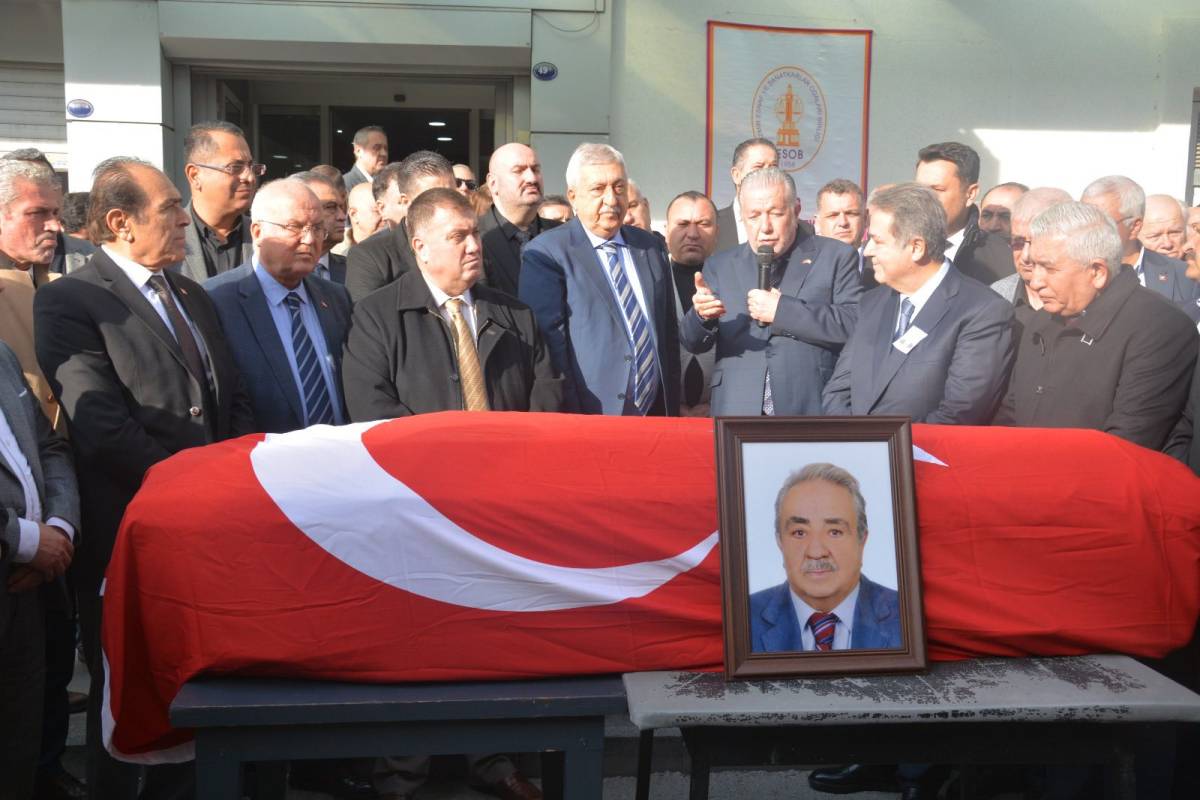 İzmir Esnaf Teşkilatı, Duayen Başkan Cemal Tercan’ı Son Yolculuğuna Uğurladı