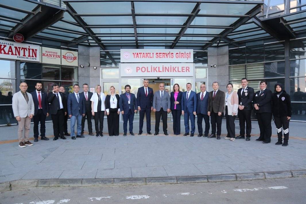 İzmir İl Sağlık Müdürü Ayhan Kul, Menderes’te Sağlık Tesislerini İnceledi