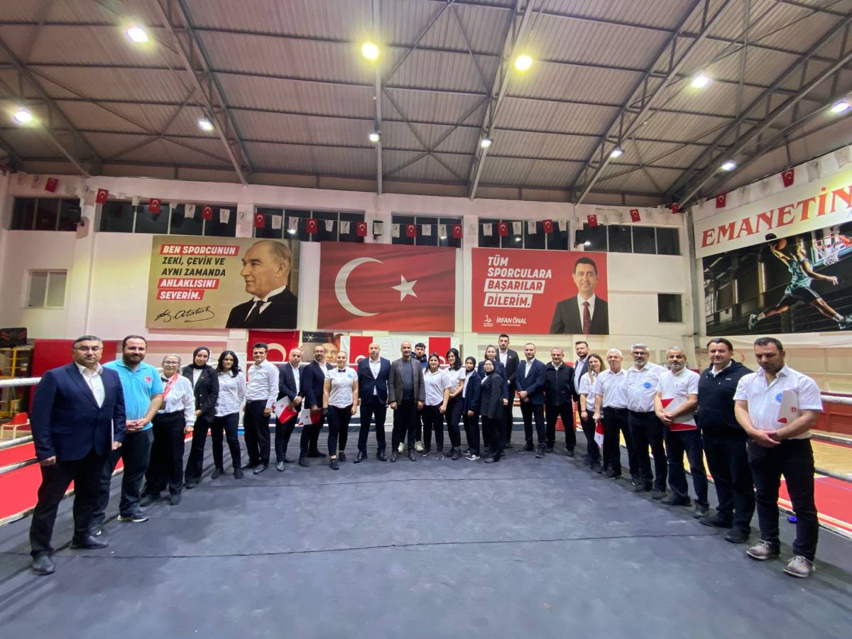 Geleneksel Last Round Kick Boks Galası Bayraklı’da Gerçekleştirildi!