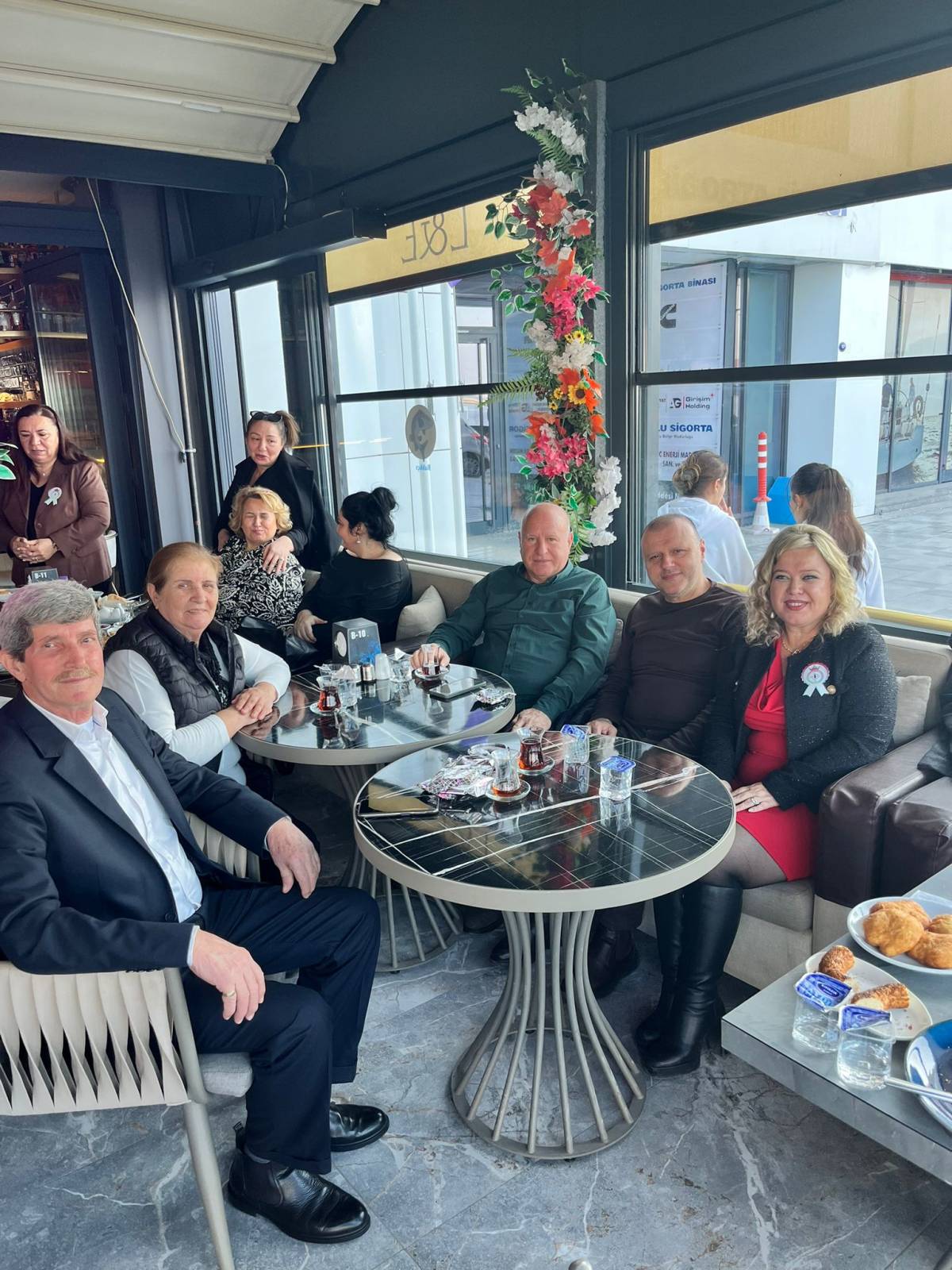 ULBİKAD Üçüncü Yılını İzmir Kordon’da Dayanışma ve Dostlukla Kutladı