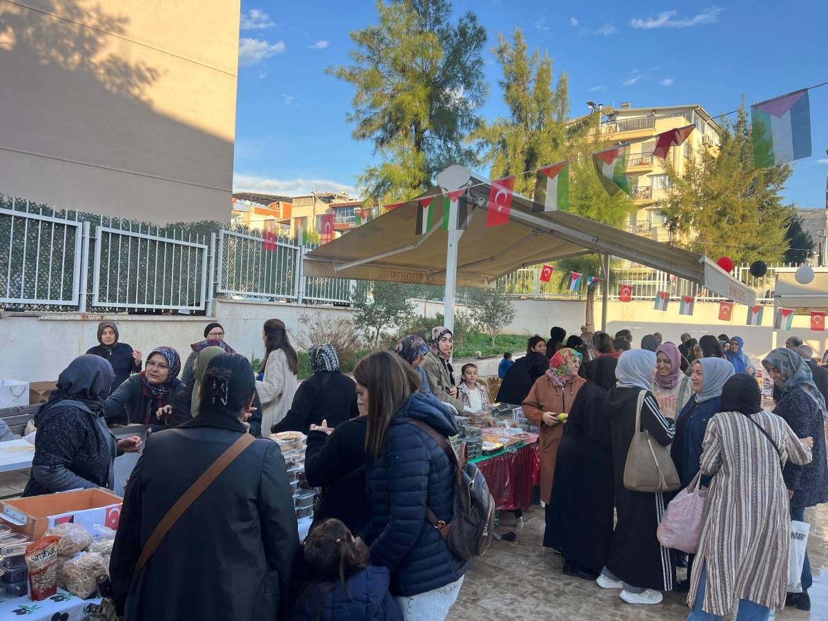Bayraklı’da Gazze İçin Gönüller Seferber Oldu: Kermesten Gazze’ye  3 Milyon₺ Destek